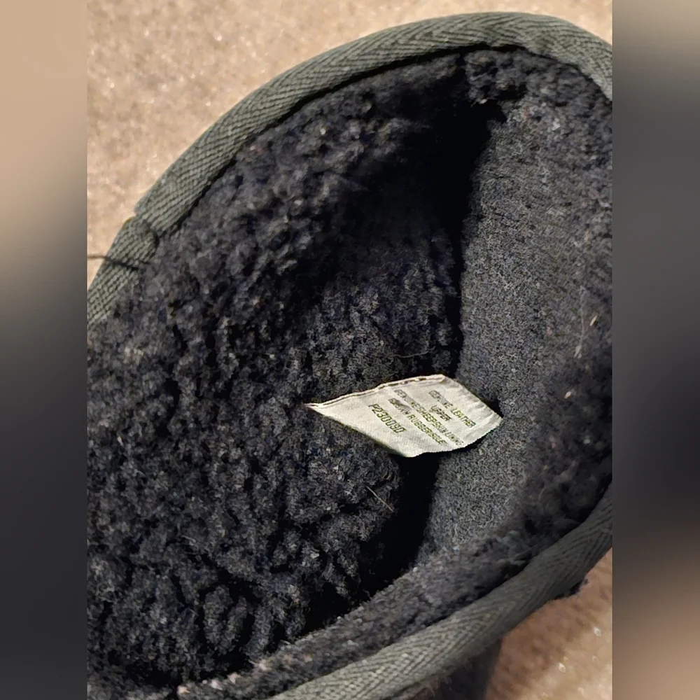 UGG‎ Black Suede Boots Size 8